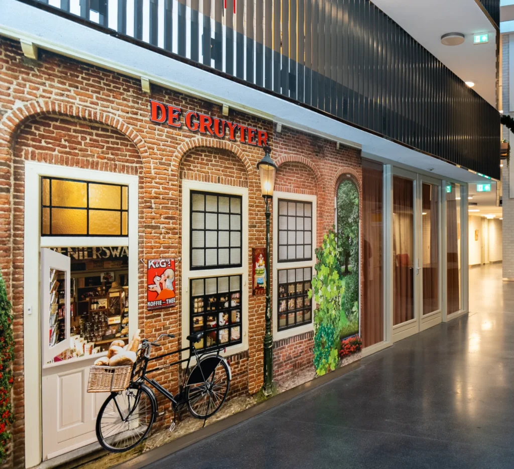Interne wandbekleding straat KSW.